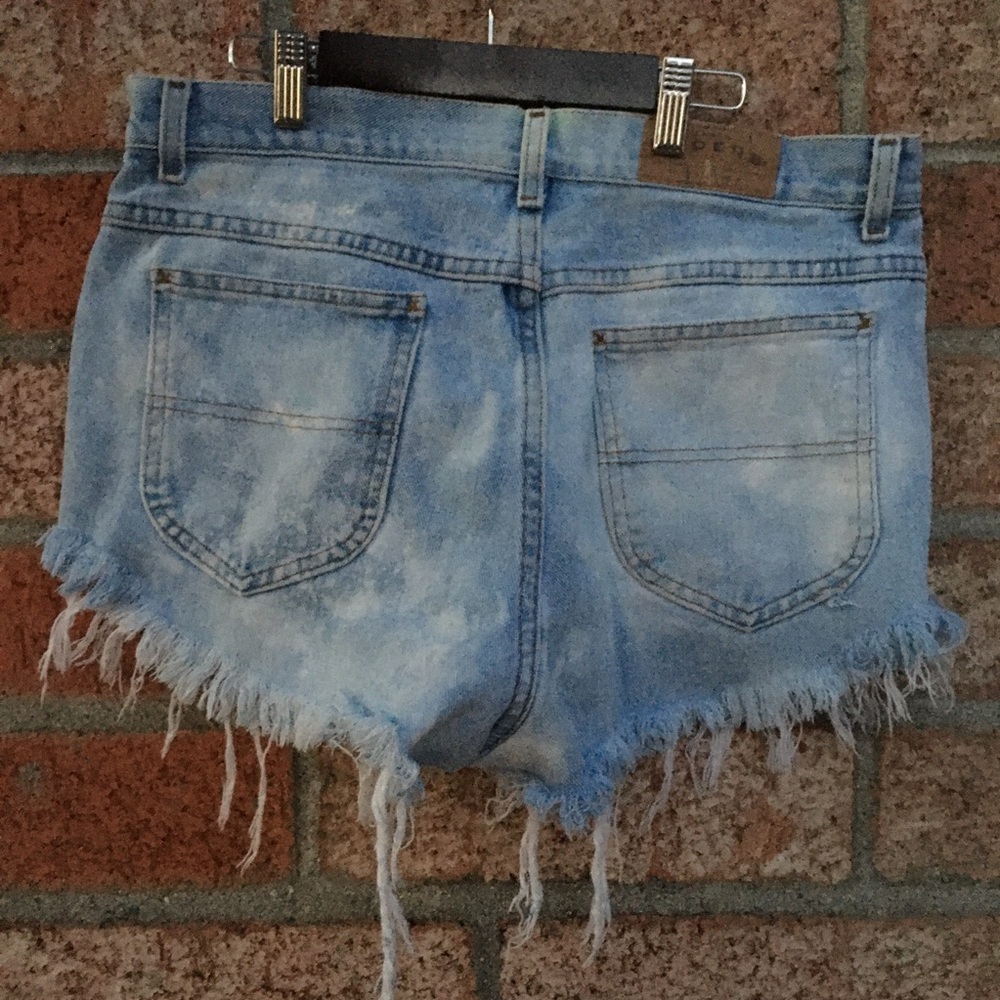 Lee Riders Cut Off Shorts - Picture 2 of 7